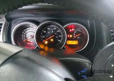 2011 Nissan Versa 1.8Sl z USA, uszkodzony, nr VIN 3N1BC1CP5BL391508